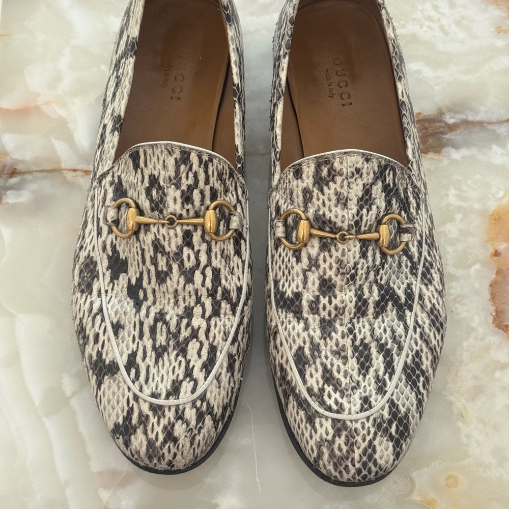 Gucci Black and White Snake Loafers with Gold Accent size 39